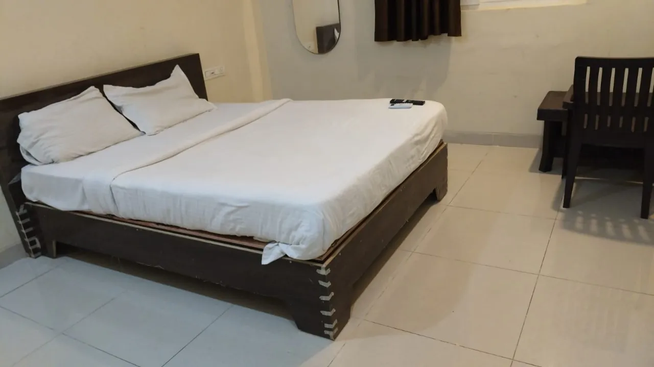 Deluxe Ac Room