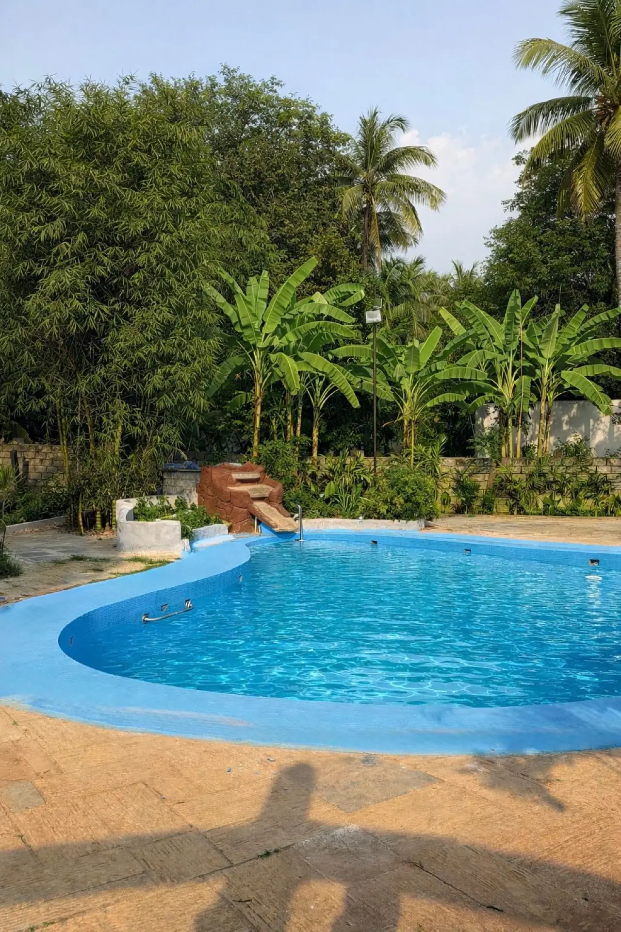 Private swimming pool at Hideaway Grove Retreat, Moinabad