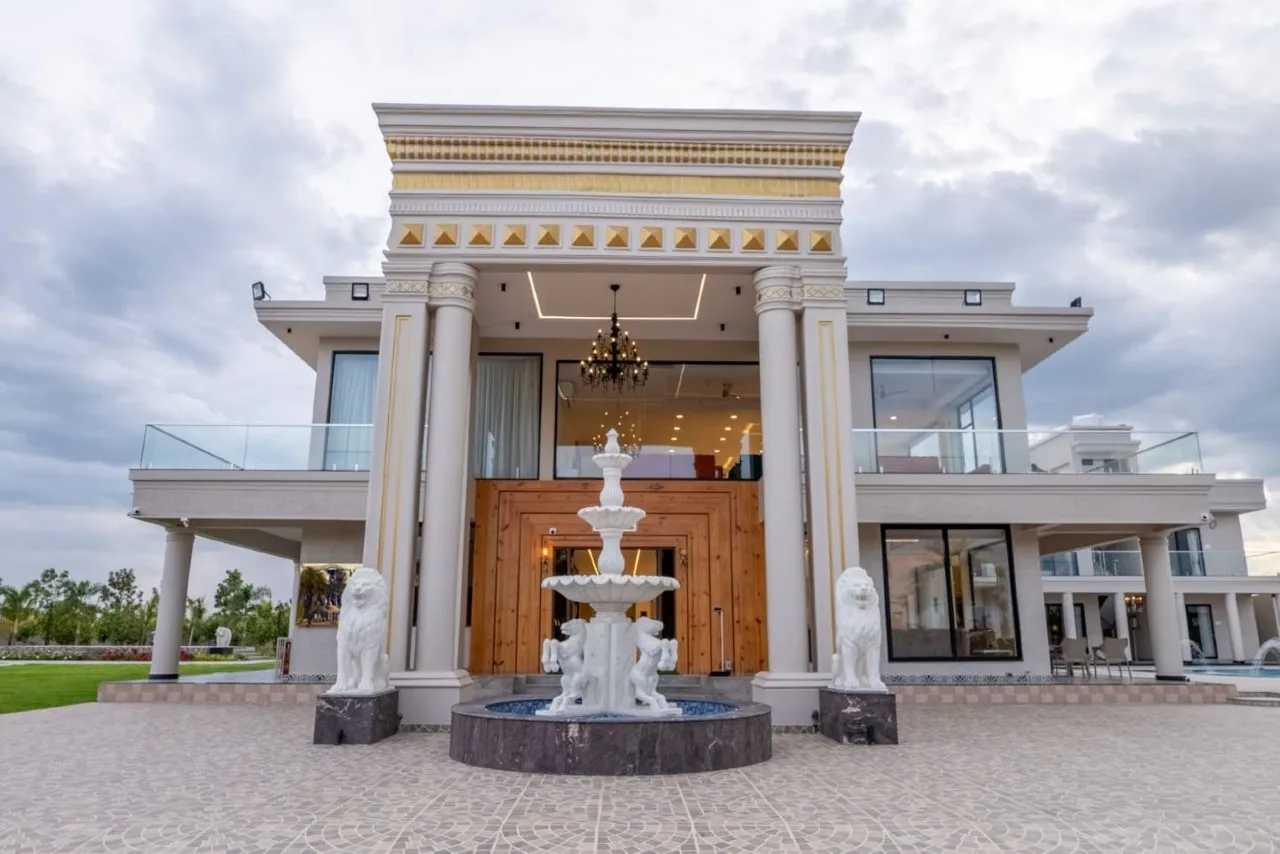 The farmhouse at Gold luxury farm house, Tolkatta, Moinabad