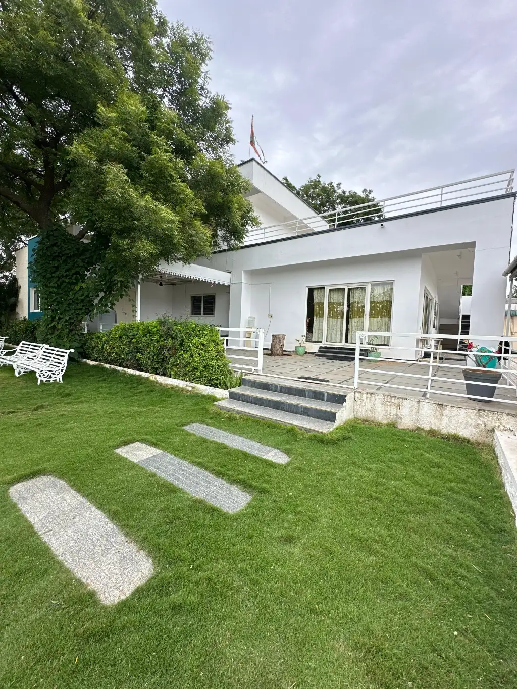 The farmhouse at White House with Box Cricket, Moinabad