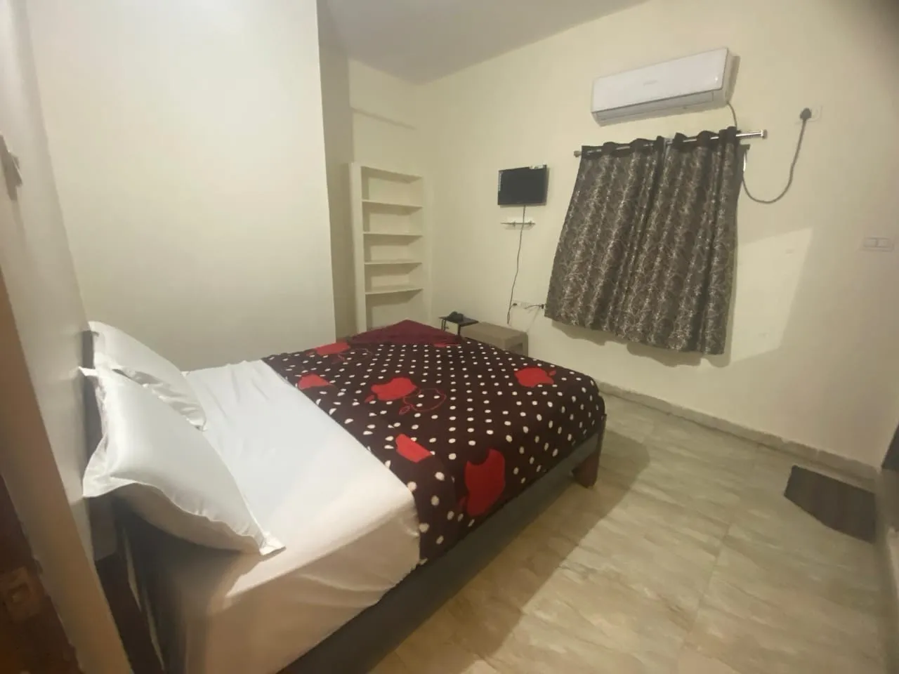 Suit AC Room