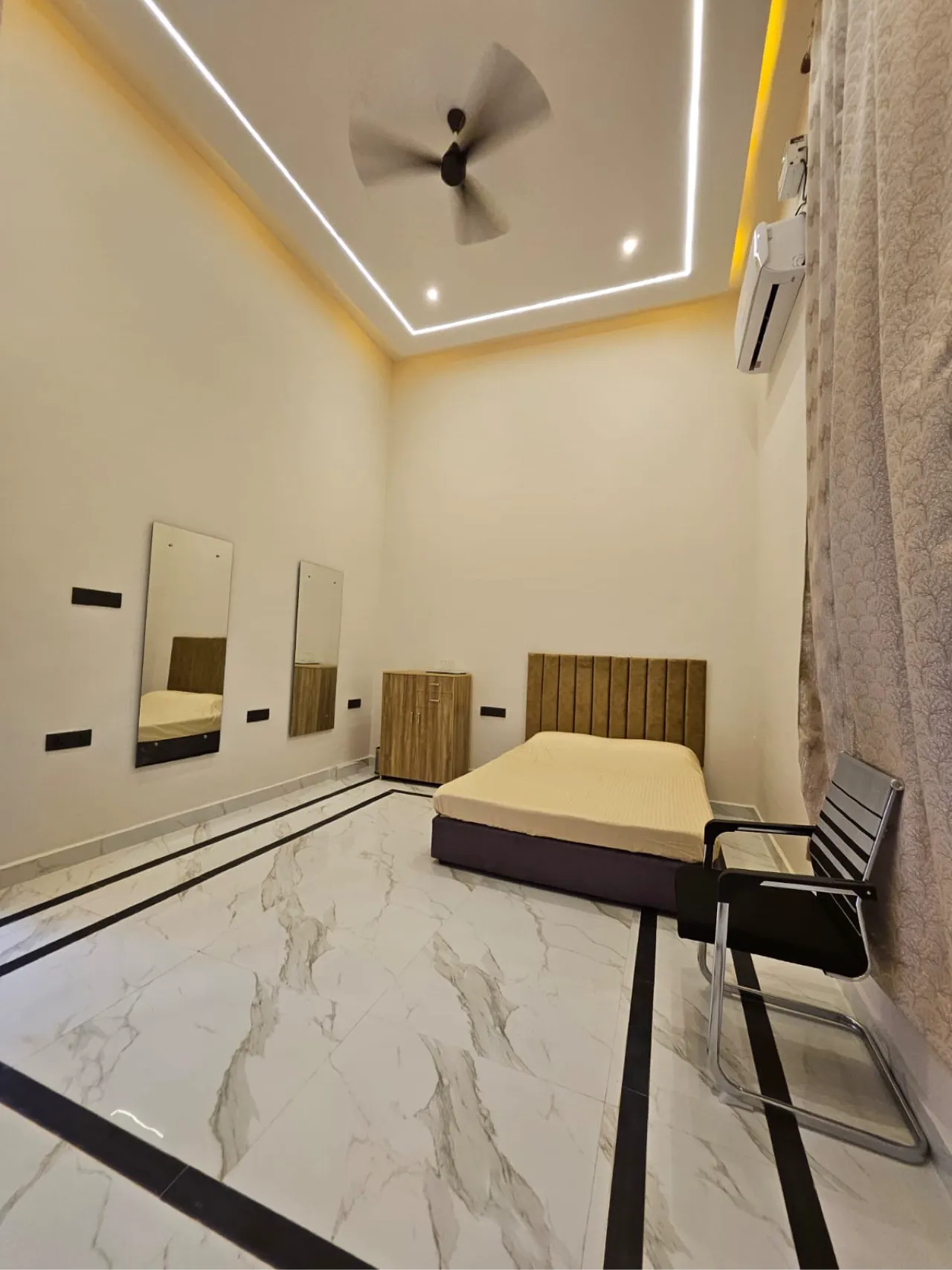 Royal Room