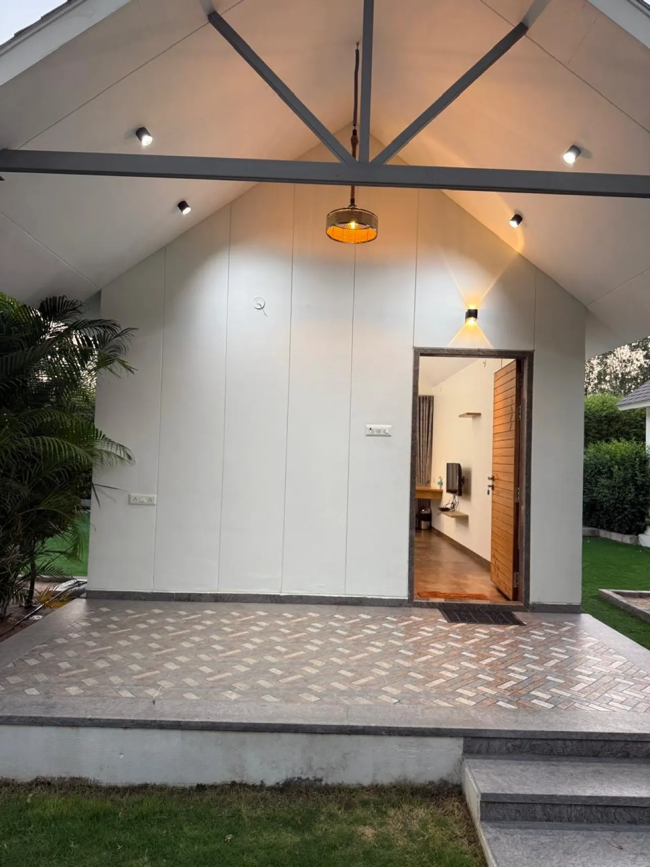 Deluxe Cottage